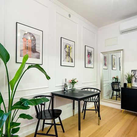 Discover Krakow Apartments - Lubomirskiego St - Classic & Modern - Near Main Station, Netflix And Ac Luaran gambar