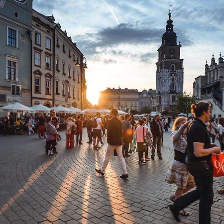 Discover Krakow Apartments - Lubomirskiego St - Classic & Modern - Near Main Station, Netflix And Ac Luaran gambar