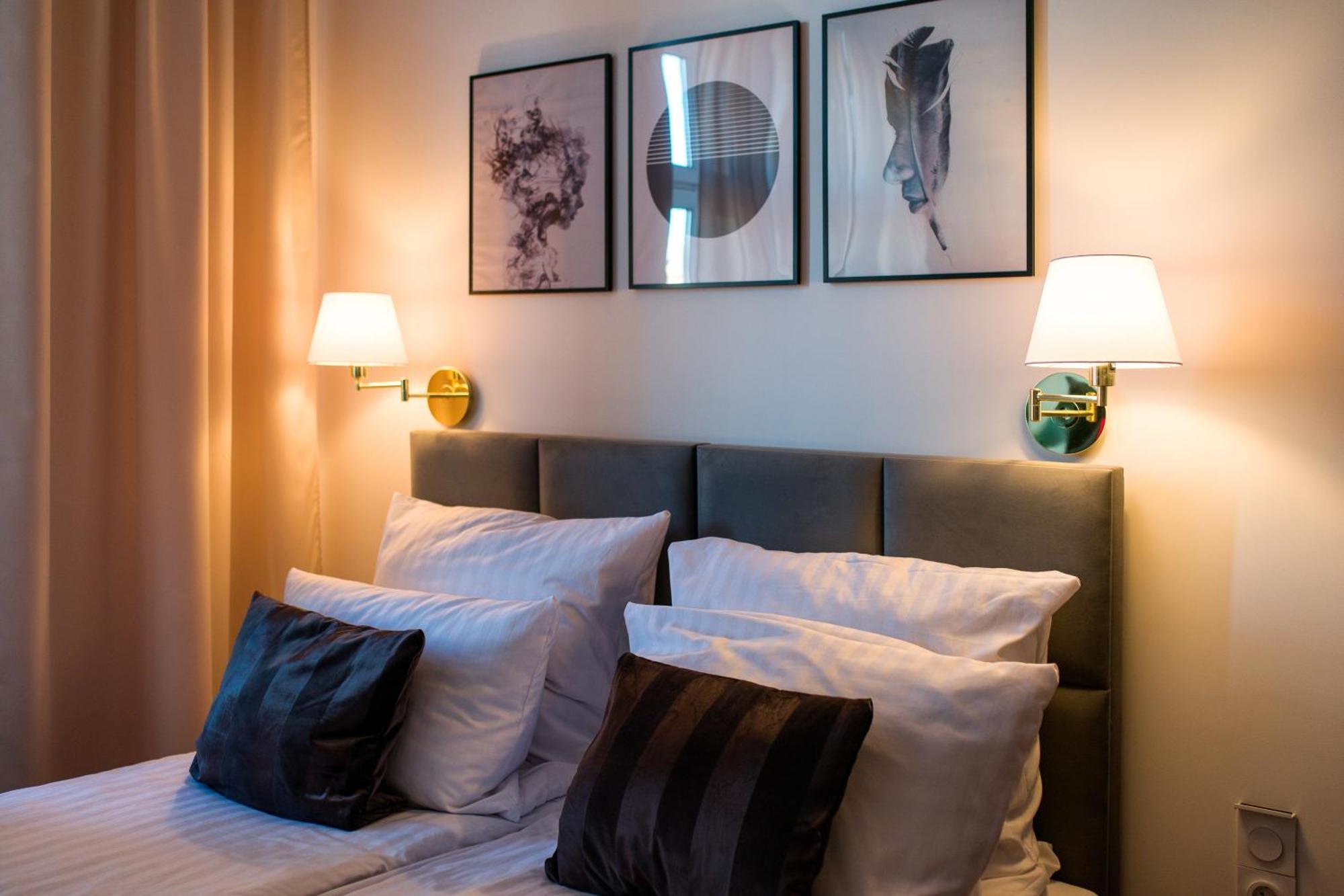Discover Krakow Apartments - Lubomirskiego St - Classic & Modern - Near Main Station, Netflix And Ac Luaran gambar