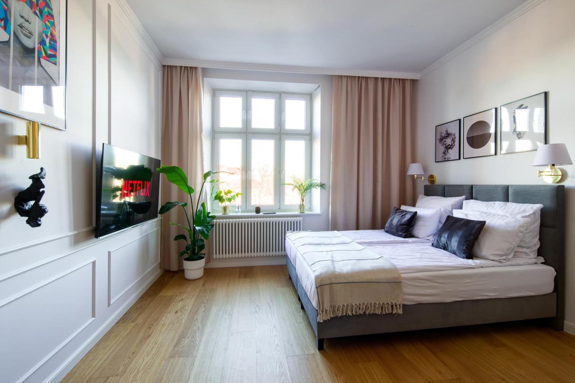 Discover Krakow Apartments - Lubomirskiego St - Classic & Modern - Near Main Station, Netflix And Ac Luaran gambar