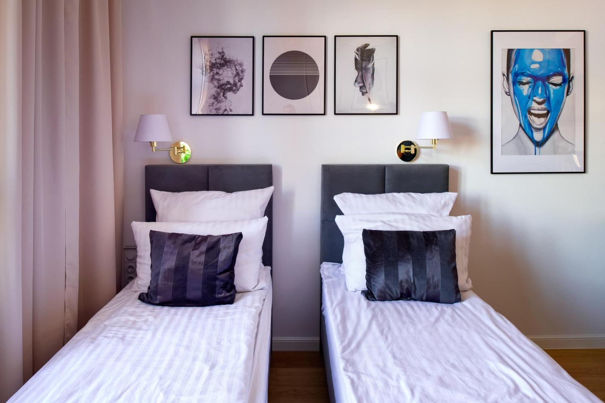 Discover Krakow Apartments - Lubomirskiego St - Classic & Modern - Near Main Station, Netflix And Ac Luaran gambar