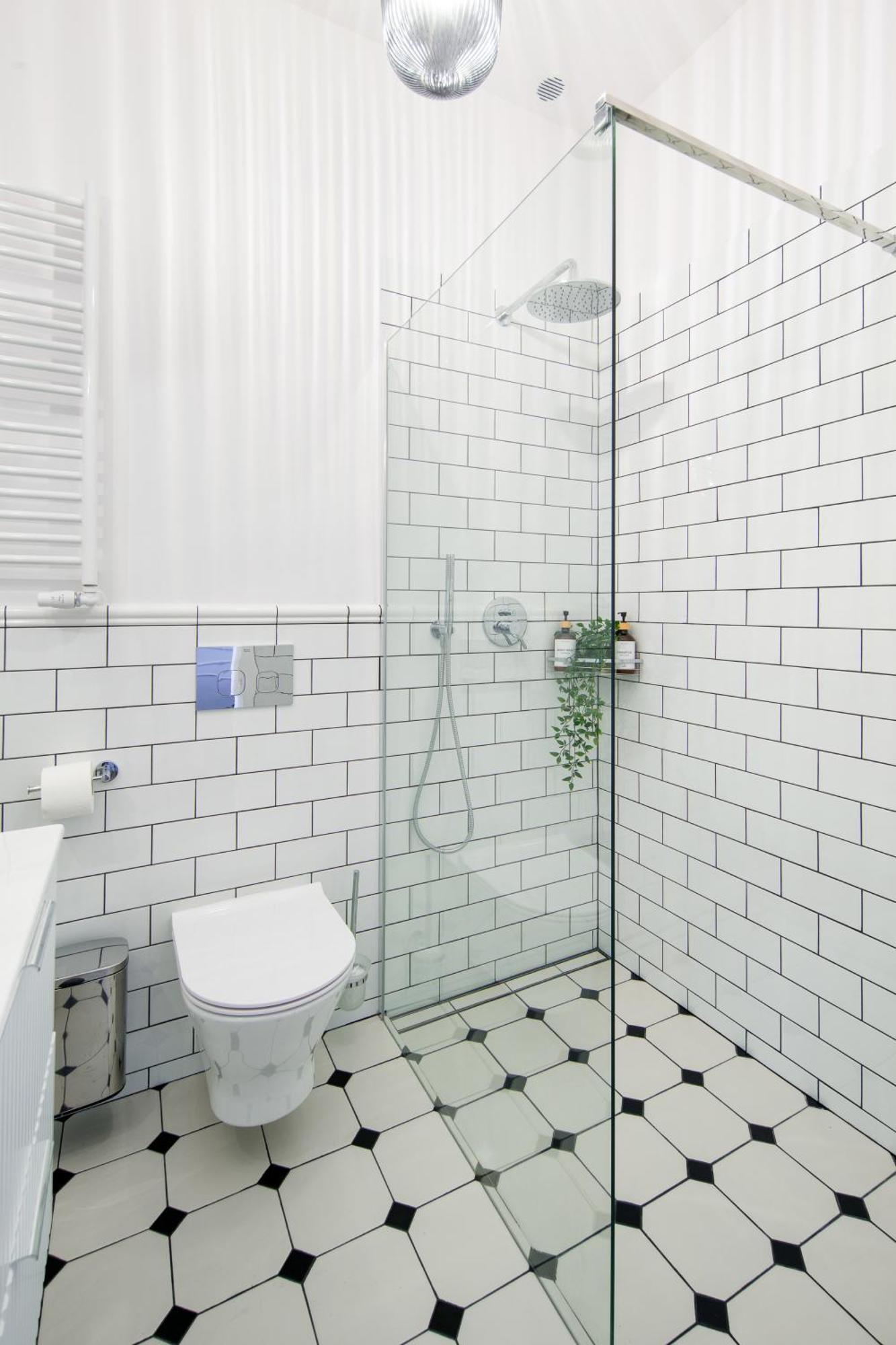 Discover Krakow Apartments - Lubomirskiego St - Classic & Modern - Near Main Station, Netflix And Ac Luaran gambar