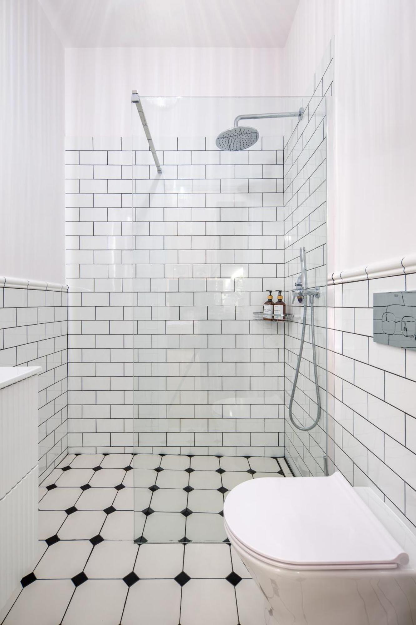 Discover Krakow Apartments - Lubomirskiego St - Classic & Modern - Near Main Station, Netflix And Ac Luaran gambar