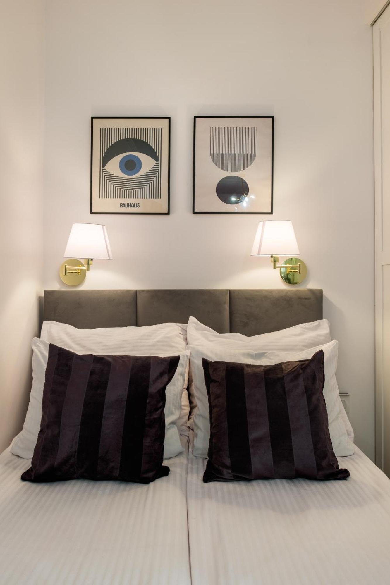 Discover Krakow Apartments - Lubomirskiego St - Classic & Modern - Near Main Station, Netflix And Ac Luaran gambar