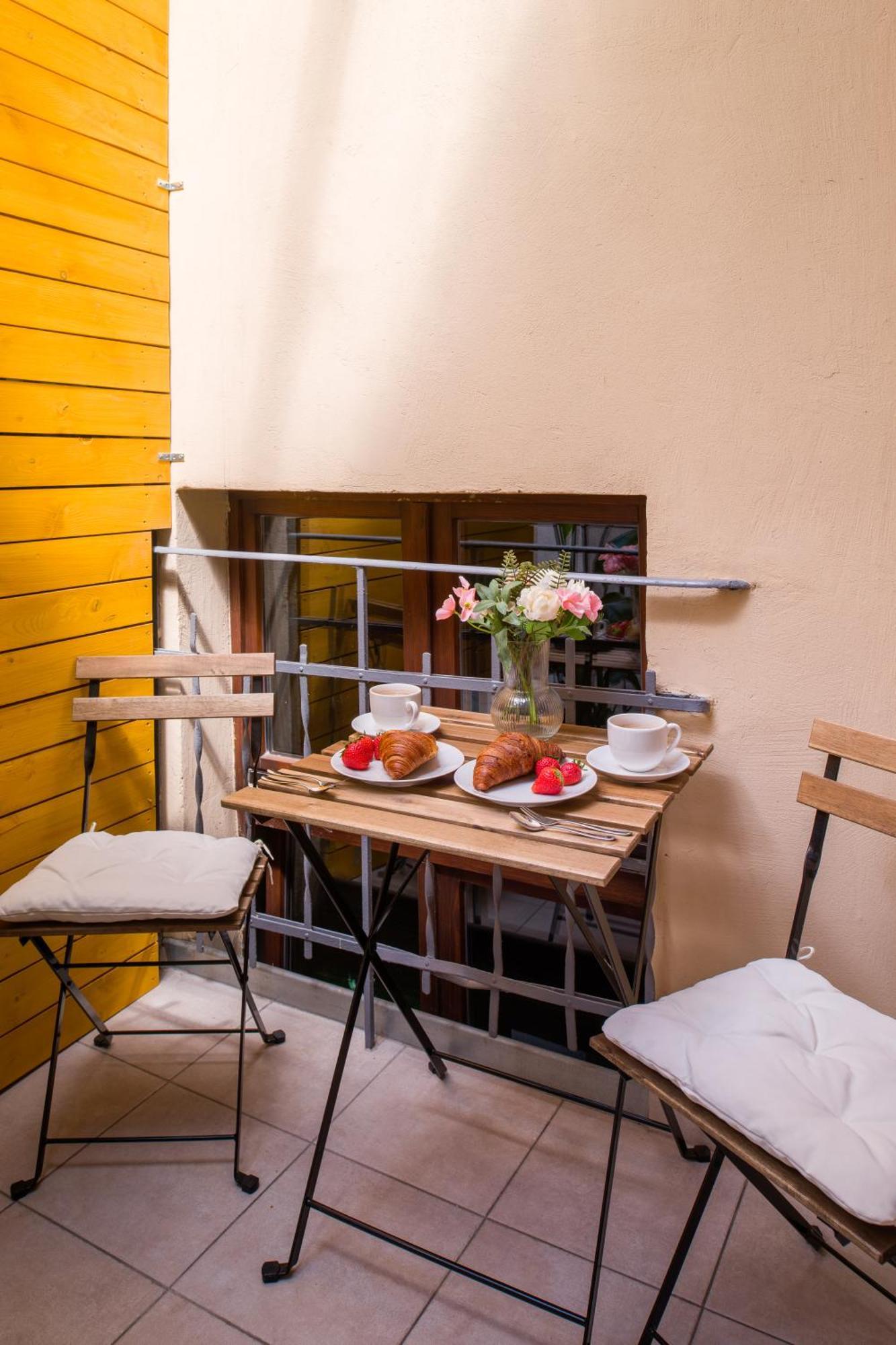 Discover Krakow Apartments - Lubomirskiego St - Classic & Modern - Near Main Station, Netflix And Ac Luaran gambar