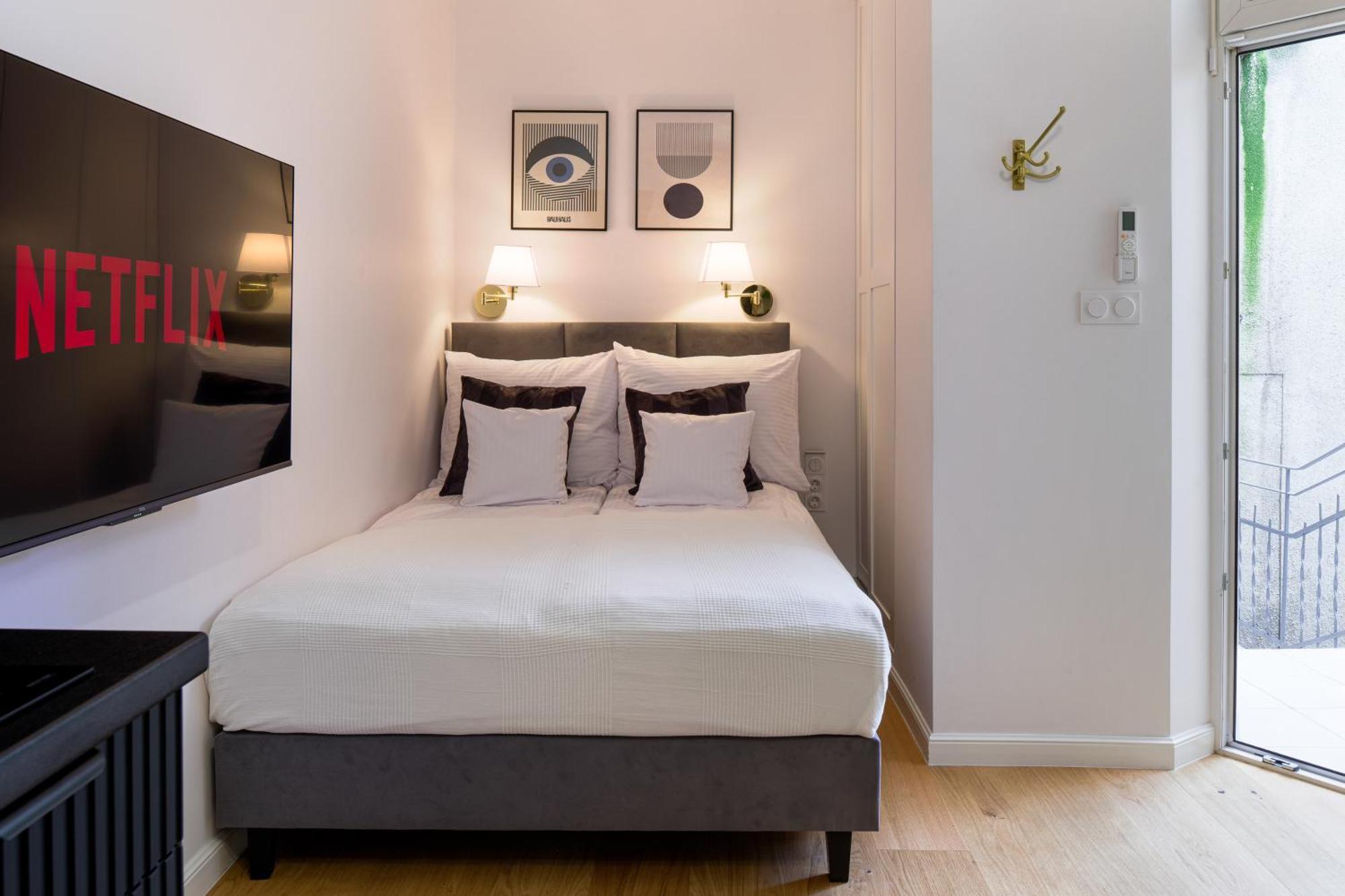 Discover Krakow Apartments - Lubomirskiego St - Classic & Modern - Near Main Station, Netflix And Ac Luaran gambar