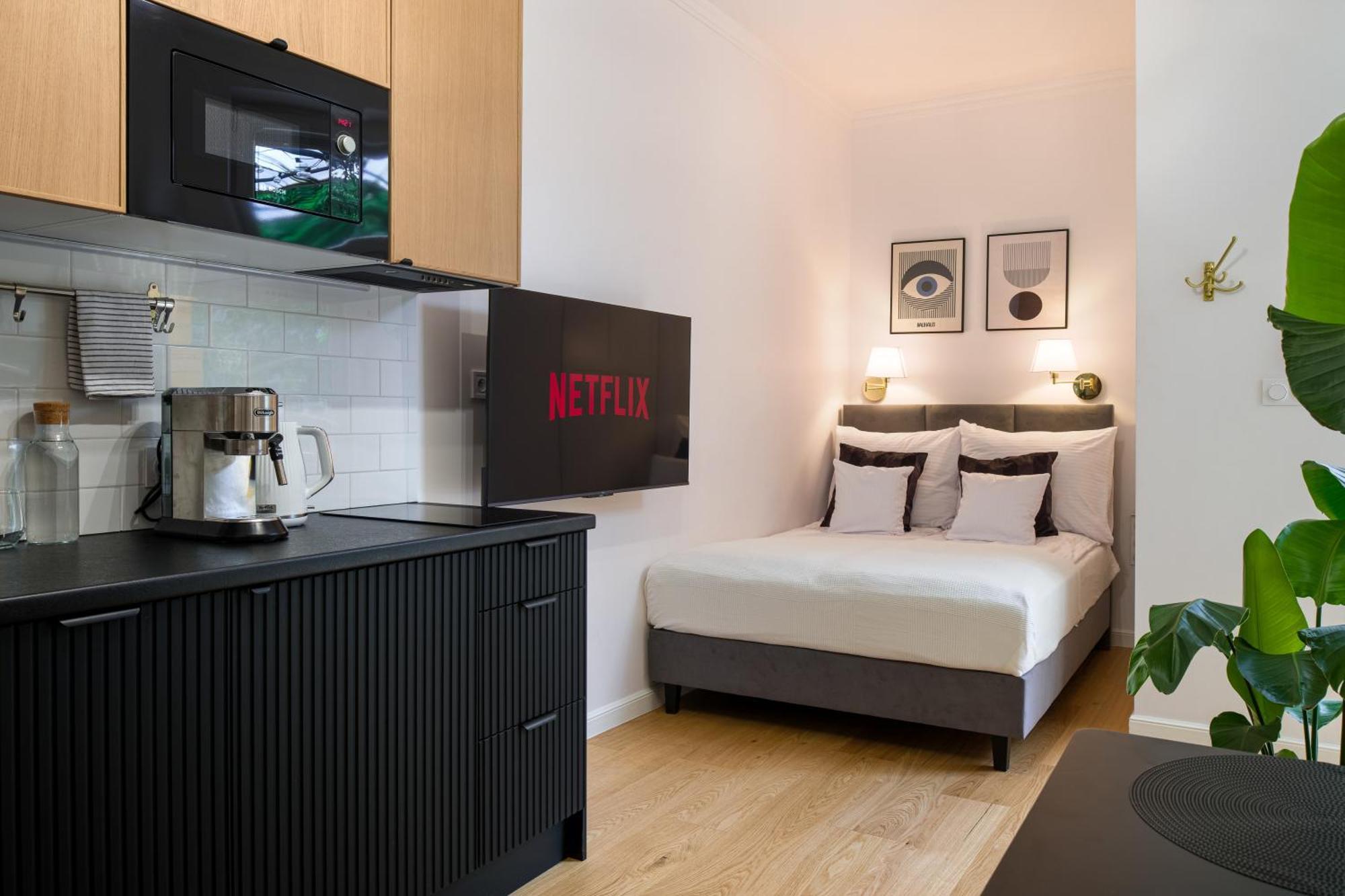 Discover Krakow Apartments - Lubomirskiego St - Classic & Modern - Near Main Station, Netflix And Ac Luaran gambar