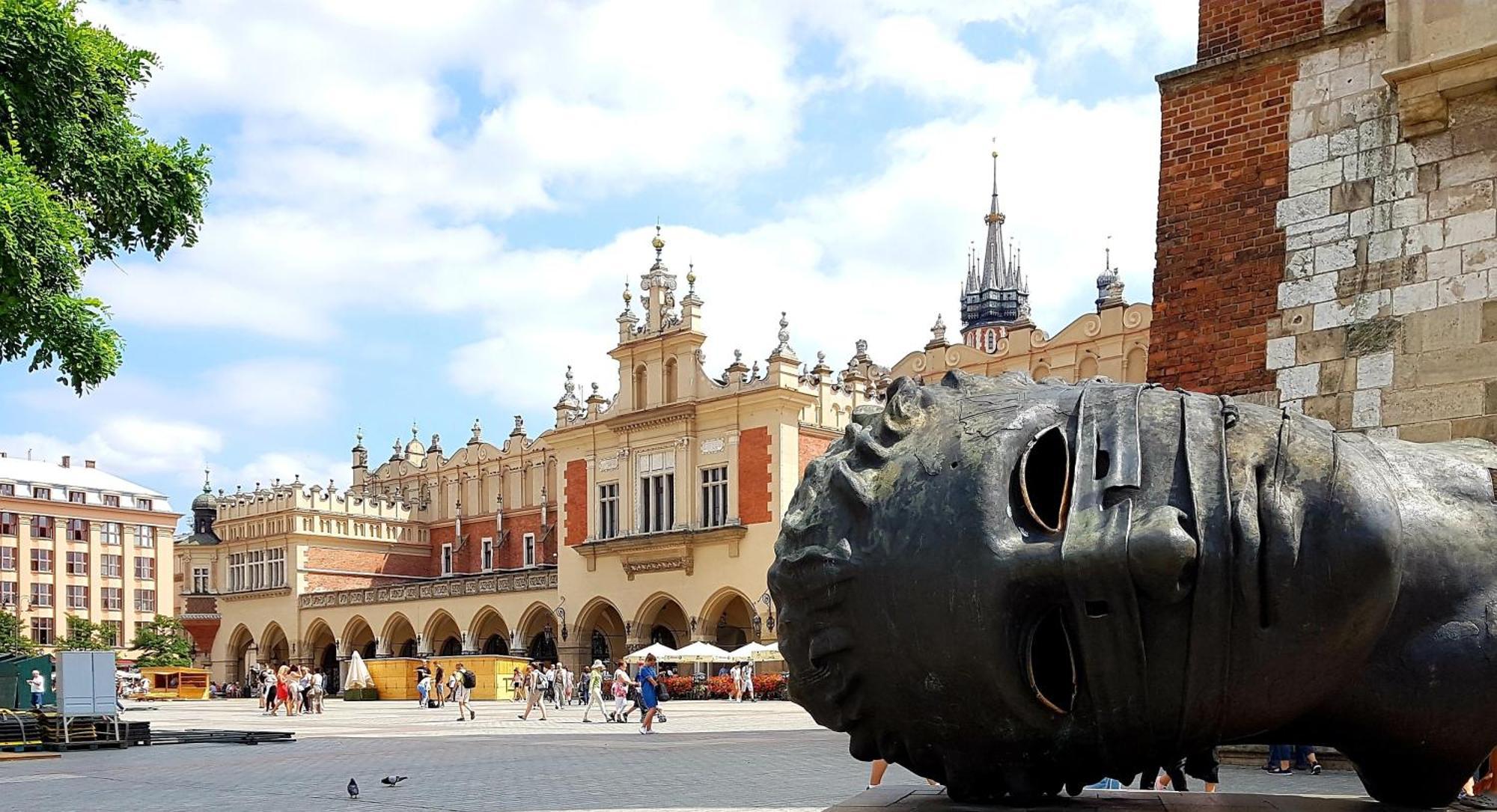 Discover Krakow Apartments - Lubomirskiego St - Classic & Modern - Near Main Station, Netflix And Ac Luaran gambar