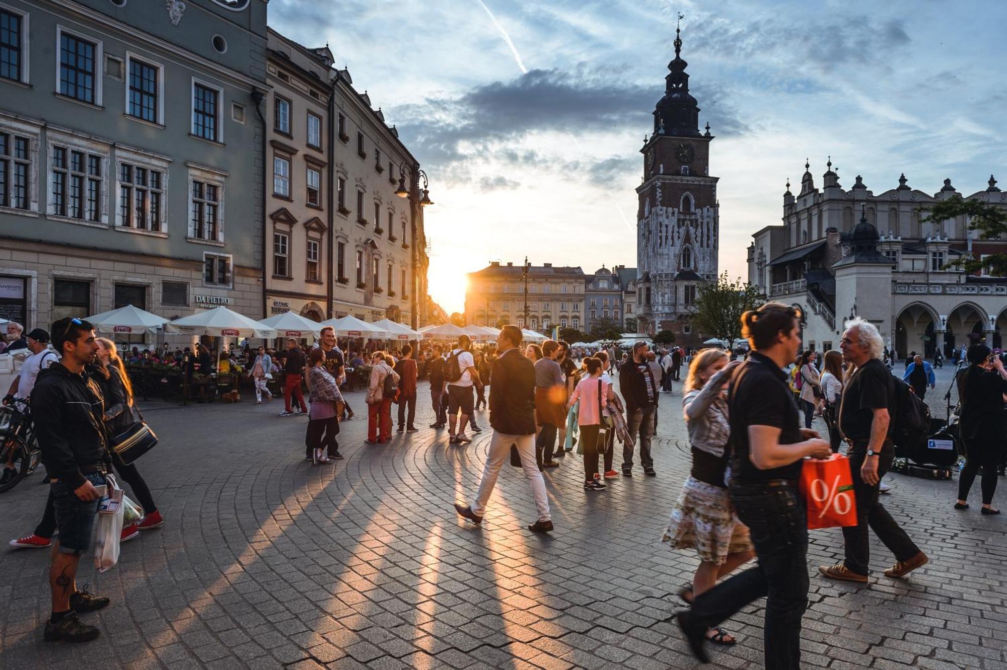 Discover Krakow Apartments - Lubomirskiego St - Classic & Modern - Near Main Station, Netflix And Ac Luaran gambar